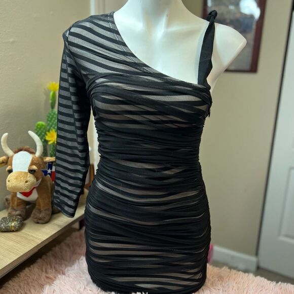 Dress   - Picture 5 of 7